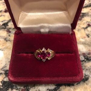 Ruby 3 stone ring -10k yellow gold